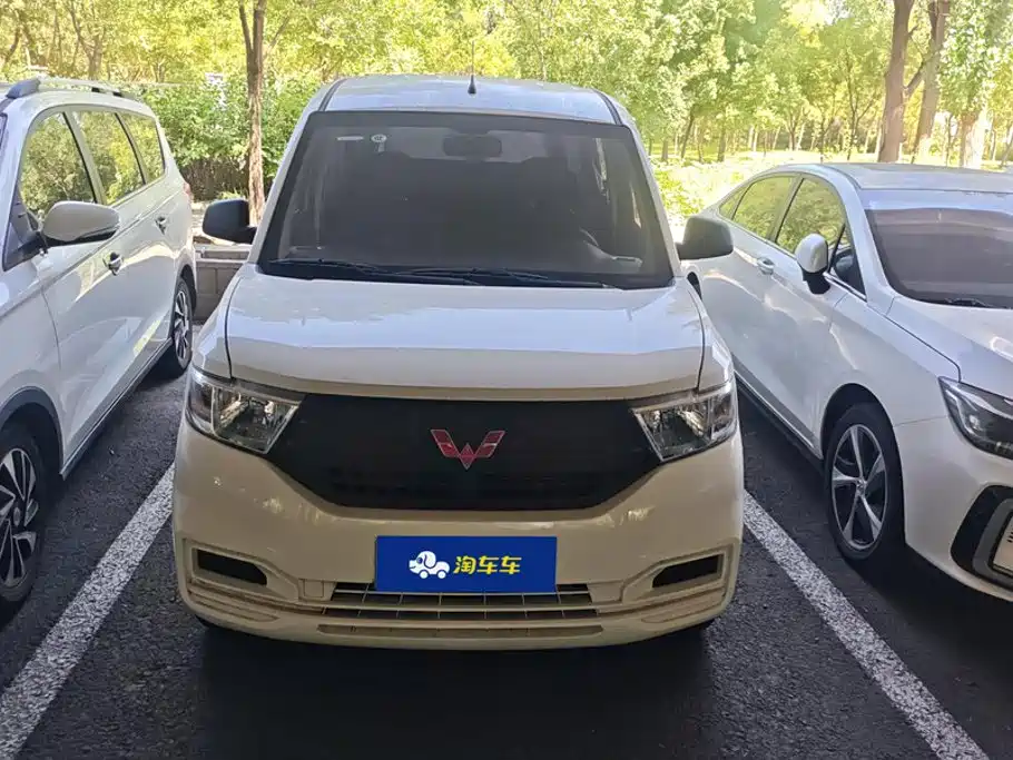 Wuling Hongguang V — миниатюра 2