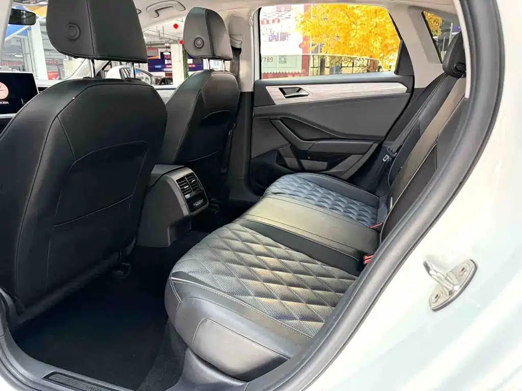 Volkswagen Sagitar — миниатюра 7