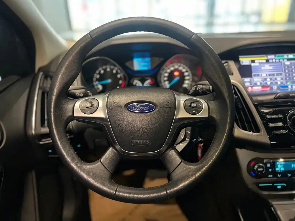 Ford Focus — миниатюра 11