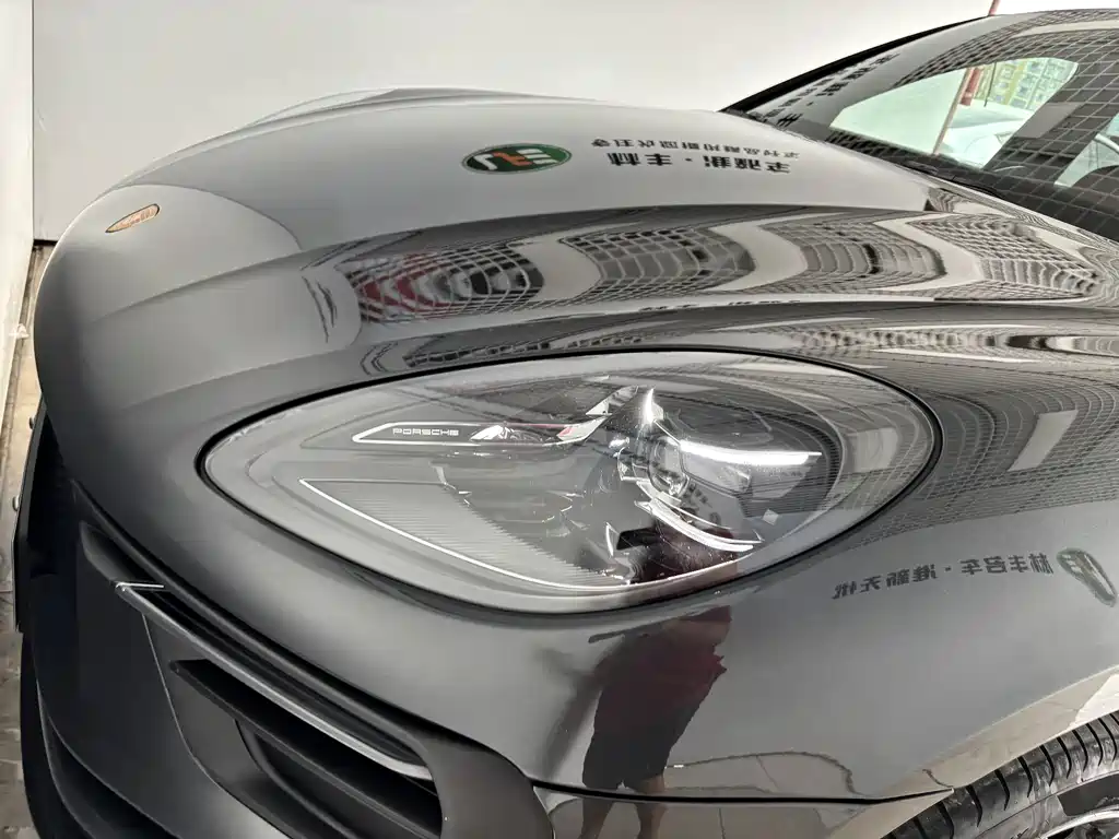Porsche Macan — миниатюра 7