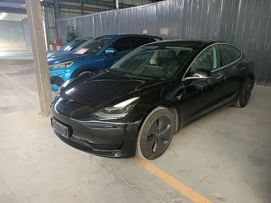 Tesla Model 3 — миниатюра 2