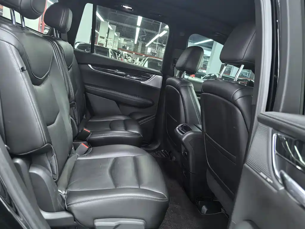 Cadillac XT6 — миниатюра 14