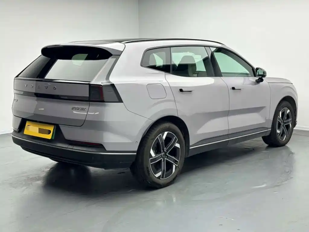 Volvo XC70 PHEV — миниатюра 13