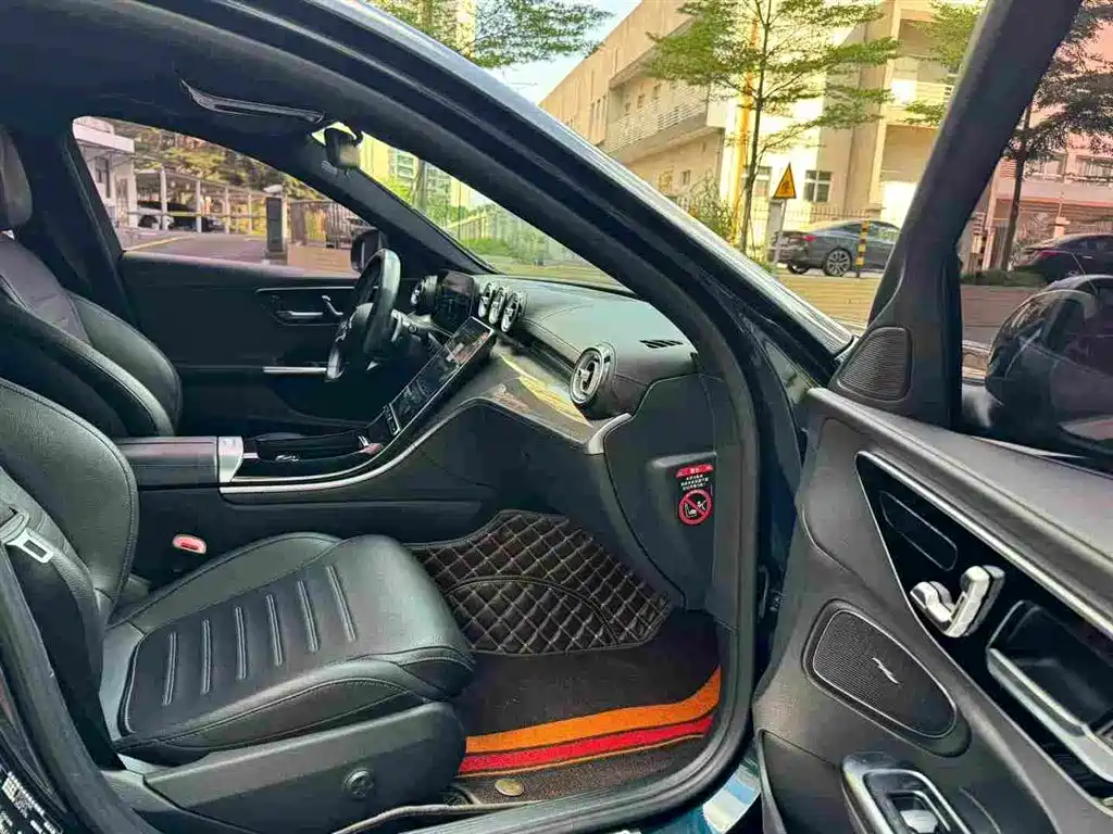 Mercedes-Benz C-Class — миниатюра 8