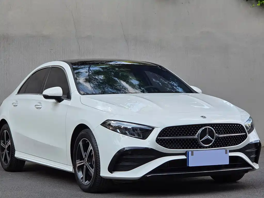 Mercedes-Benz A-Class A 2024 A 200 L Fashion