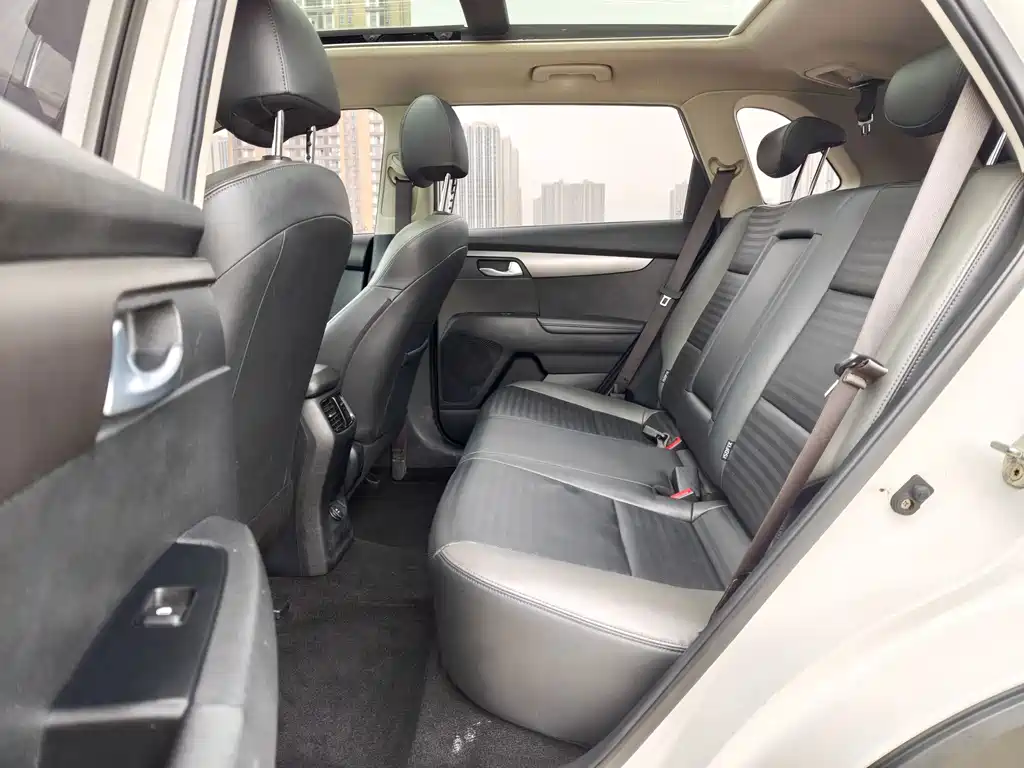 Kia Sportage — миниатюра 12
