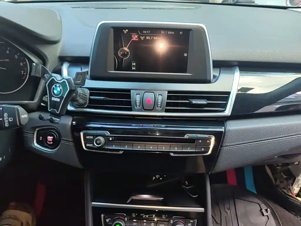 BMW 2 Series Active Tourer (Import) — миниатюра 13