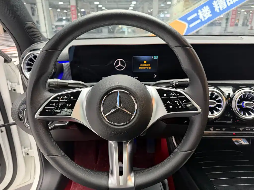 Mercedes-Benz A-Class — миниатюра 17