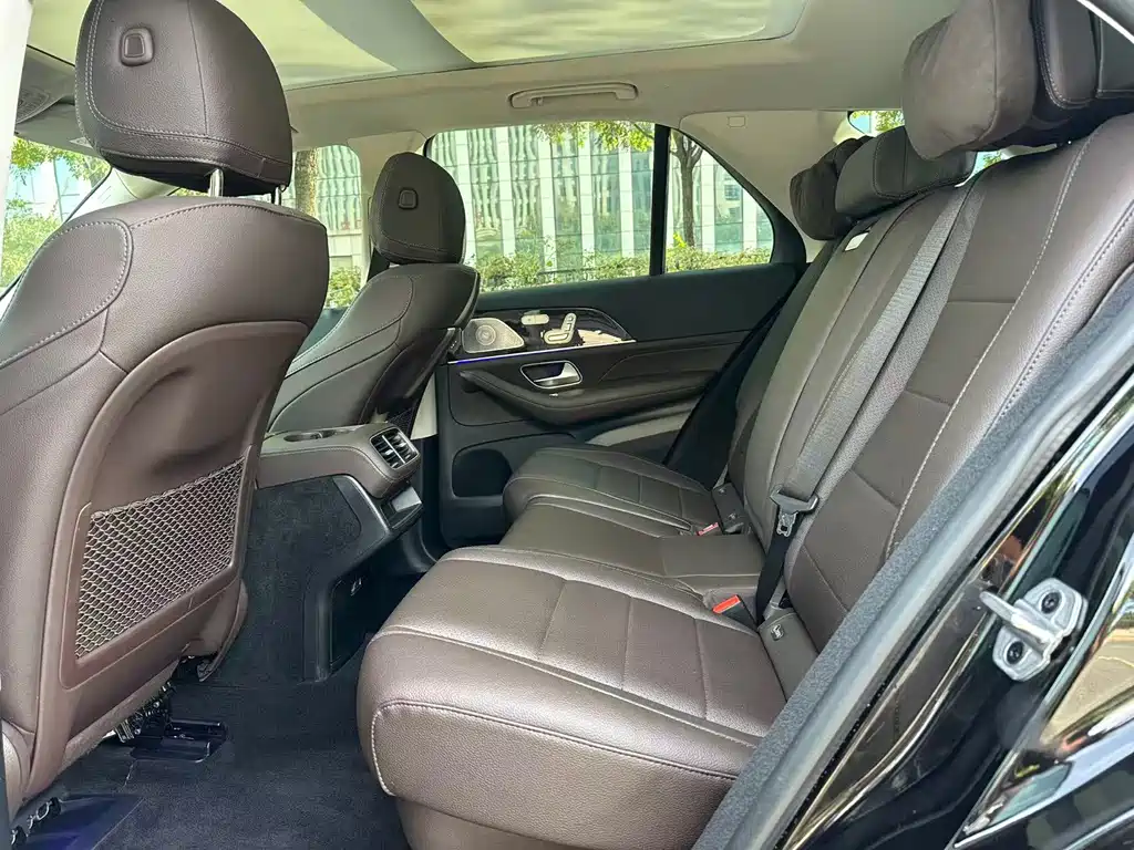 Mercedes-Benz GLE (Import) — миниатюра 15