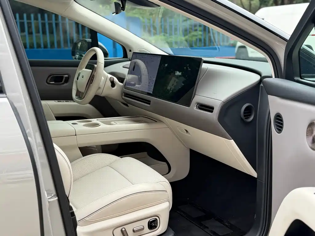Li Auto Li i8 — миниатюра 13