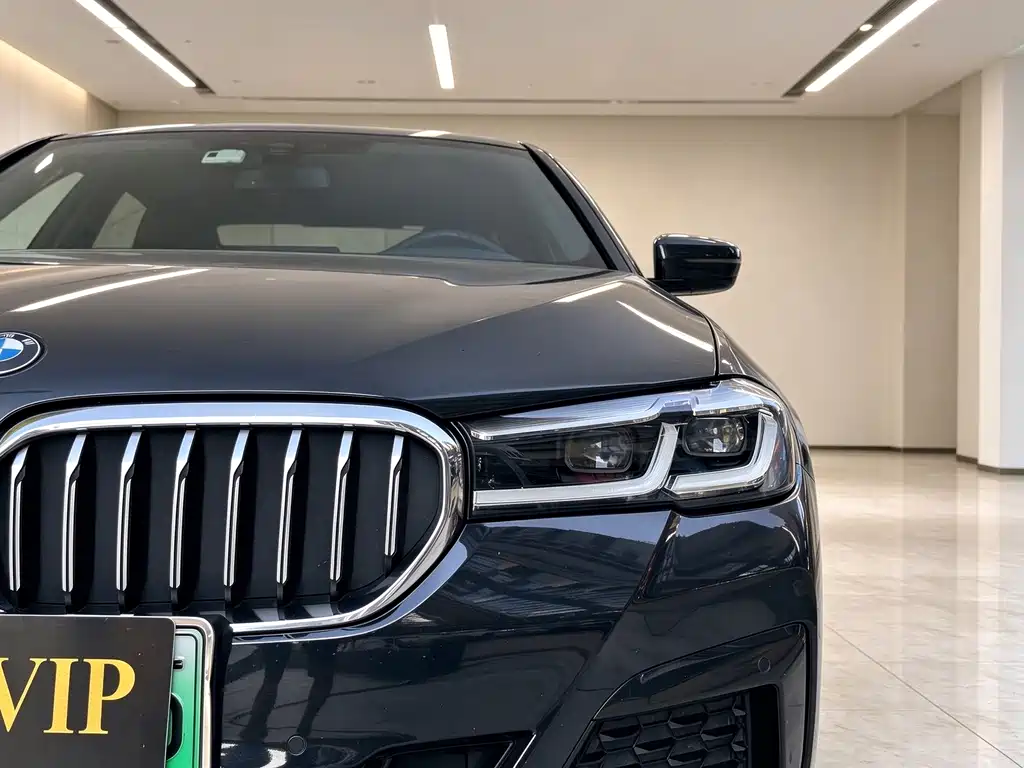 BMW 5 Series New Energy — миниатюра 21