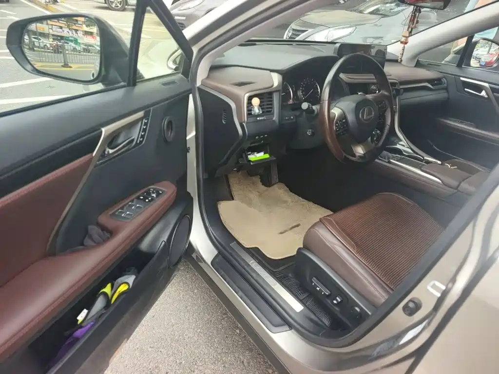 Lexus RX — миниатюра 14
