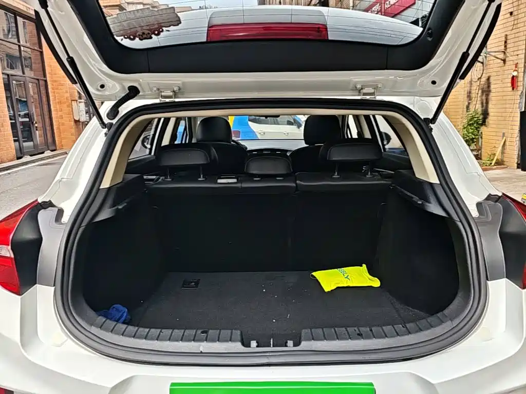Geely Emgrand GS — миниатюра 19
