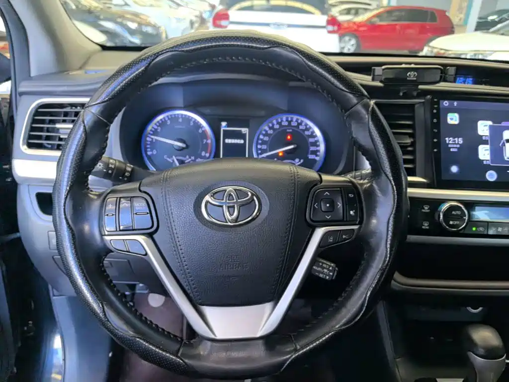 Toyota Highlander — миниатюра 11