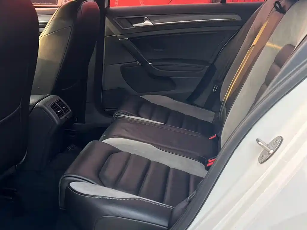 Volkswagen Golf — миниатюра 7