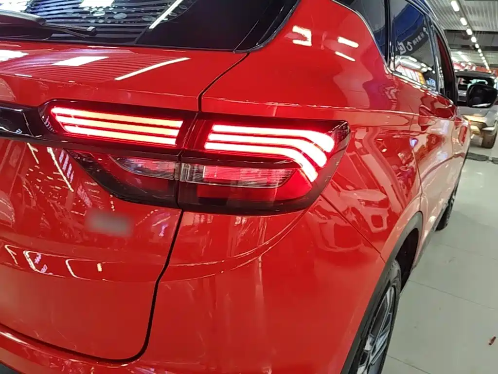 Geely Binyue - фото 8