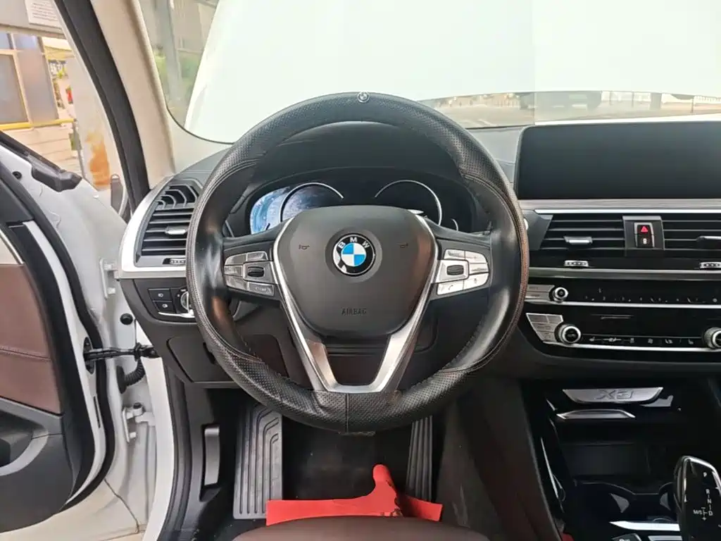 BMW X3 — миниатюра 11