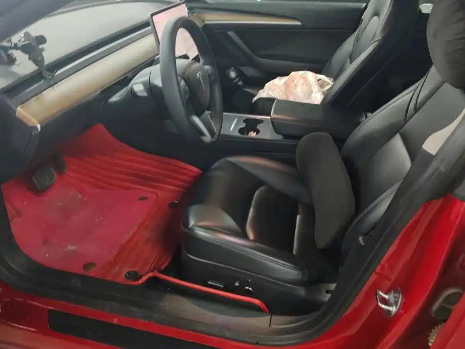 Tesla Model 3 — миниатюра 9
