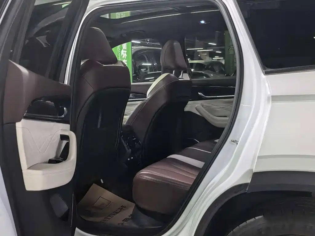 Geely Xingyue L — миниатюра 13
