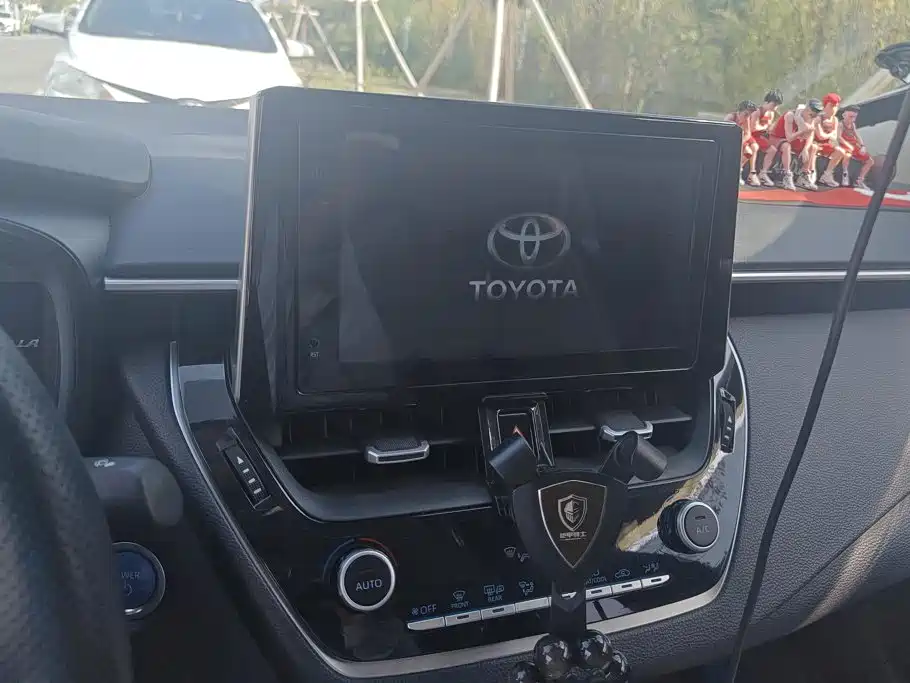 Toyota Corolla — миниатюра 13