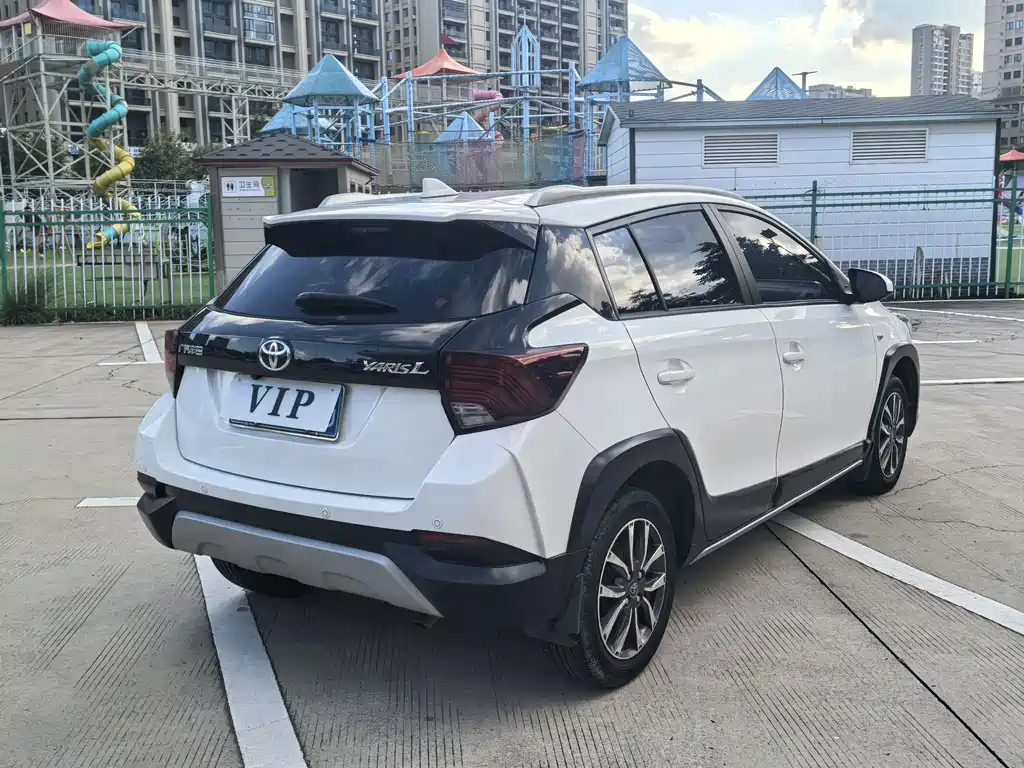 Toyota Yaris L — миниатюра 7