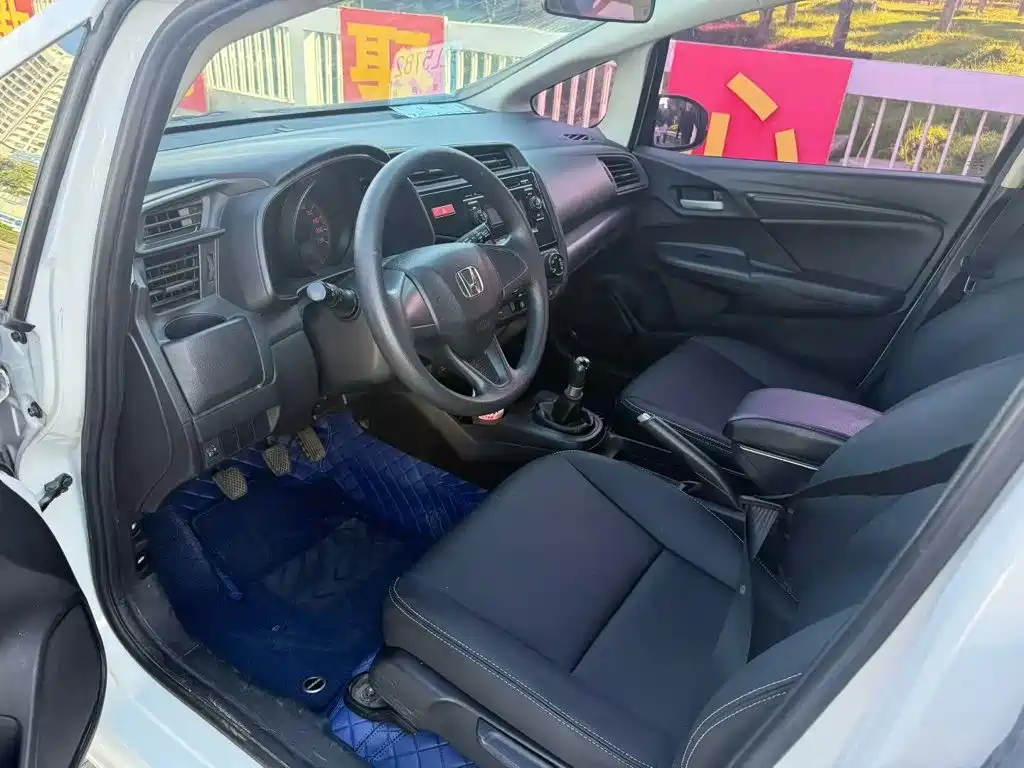 Honda Fit — миниатюра 4