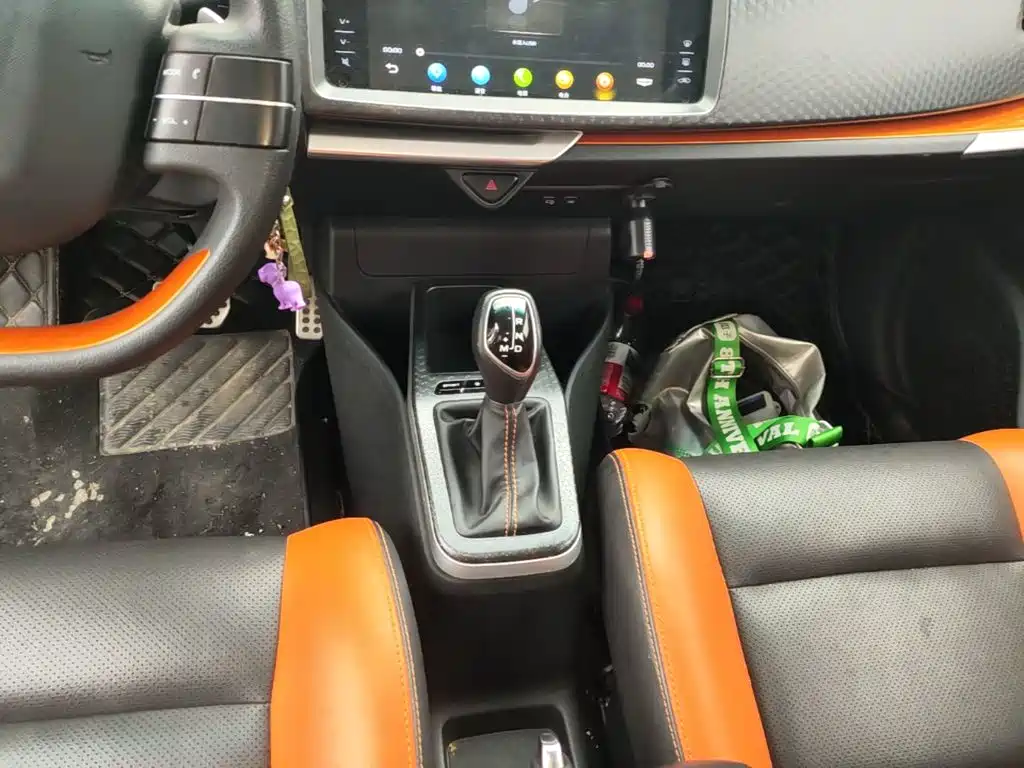 Geely Vision X1 — миниатюра 14
