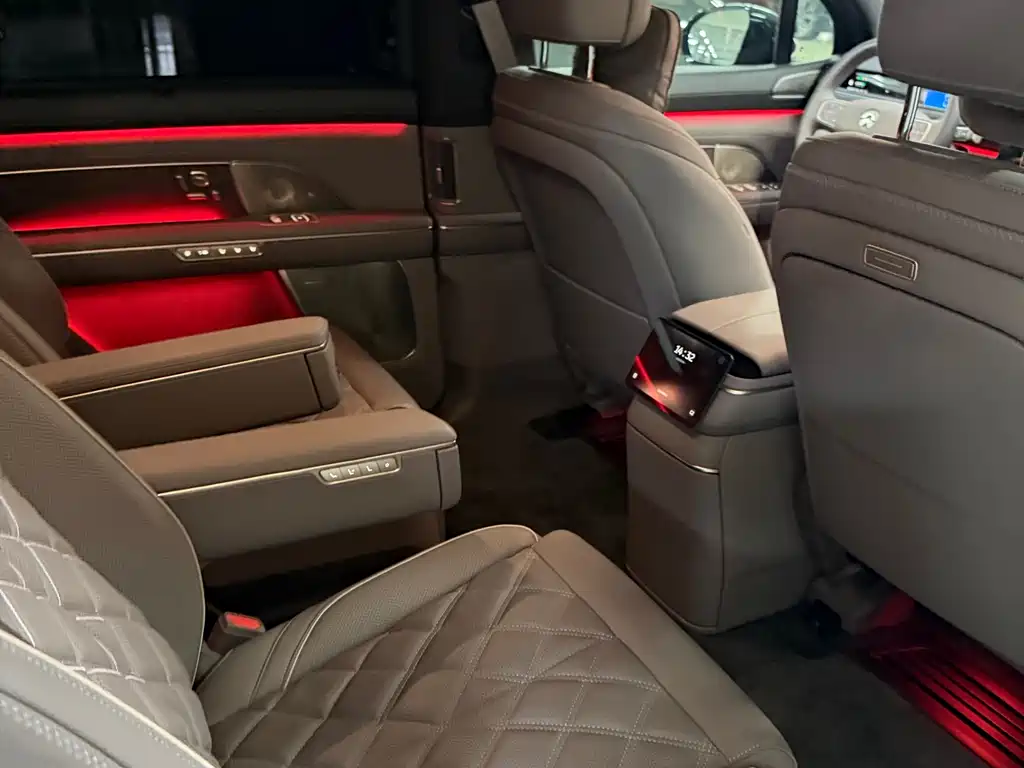NIO ES8 2026 мест Executive