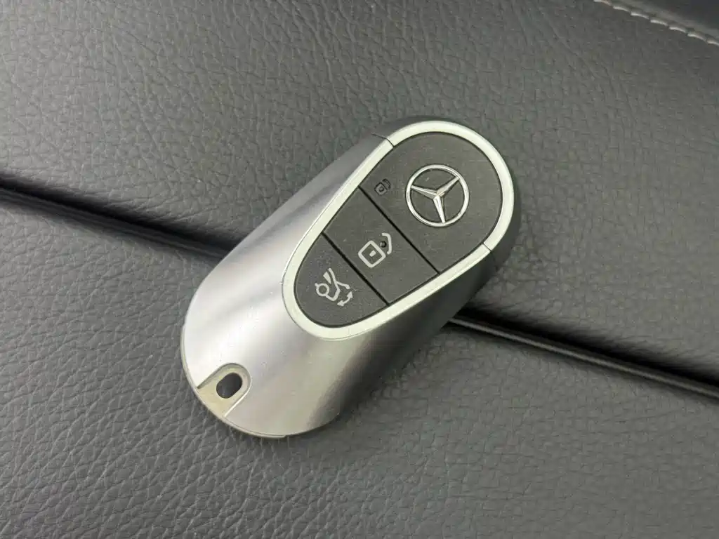 Mercedes-Benz EQE — миниатюра 13
