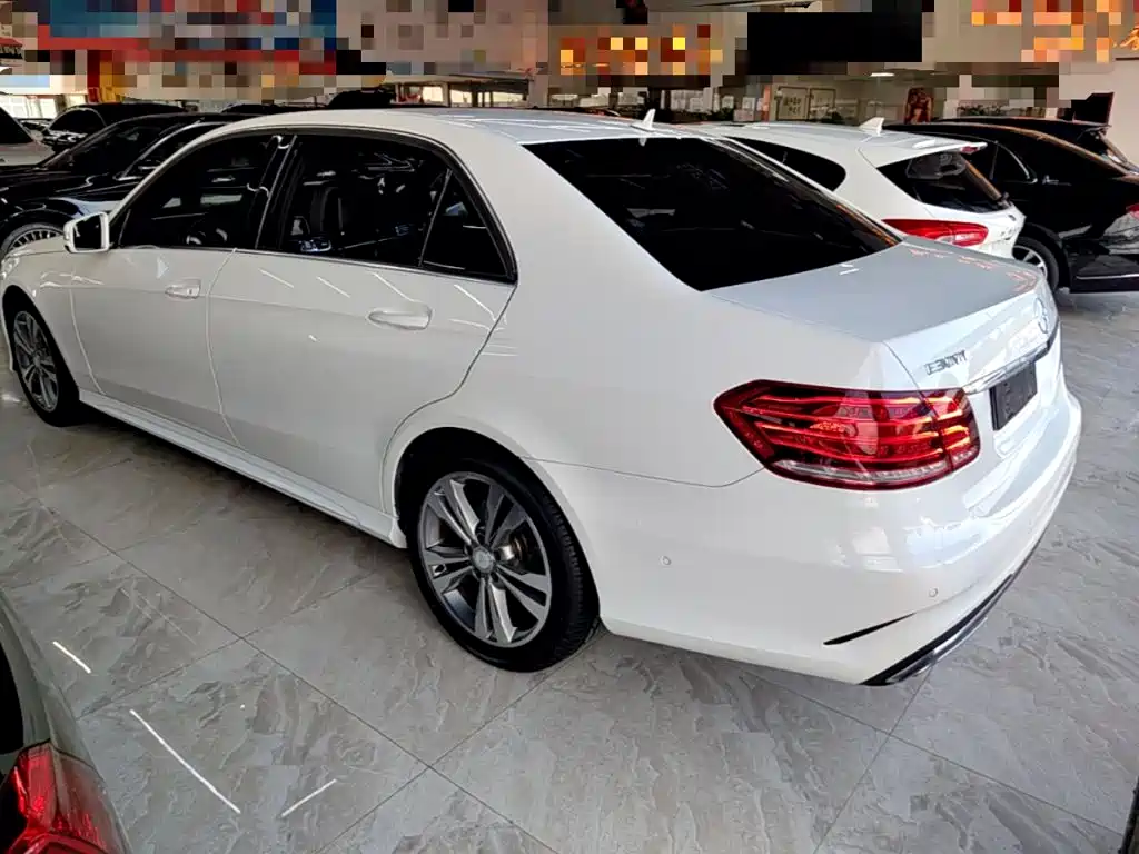 Mercedes-Benz E-Class — миниатюра 5