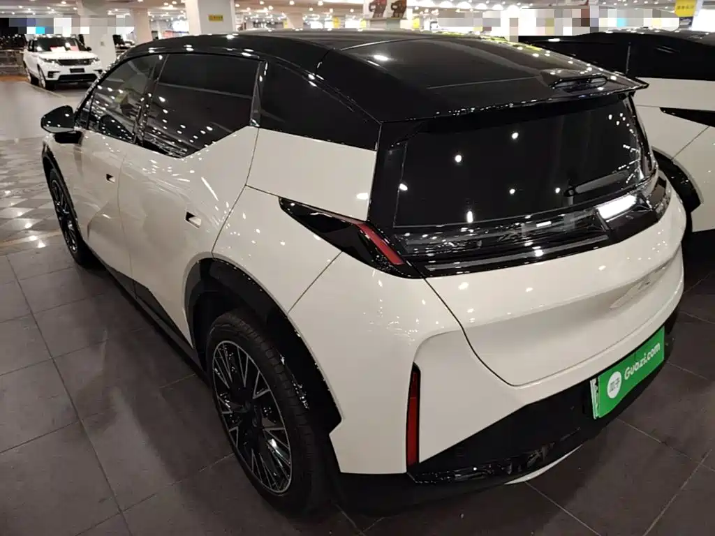Zeekr X — миниатюра 5