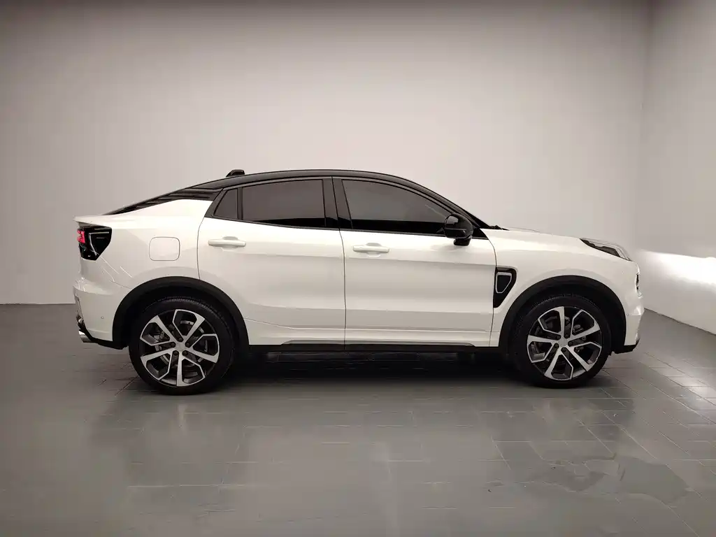 Lynk & Co 05 — миниатюра 8