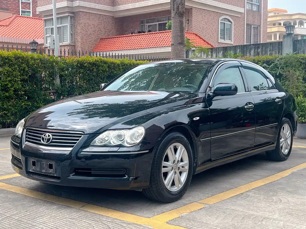 Toyota Reiz