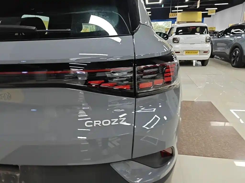 Volkswagen ID.4 Crozz — миниатюра 8