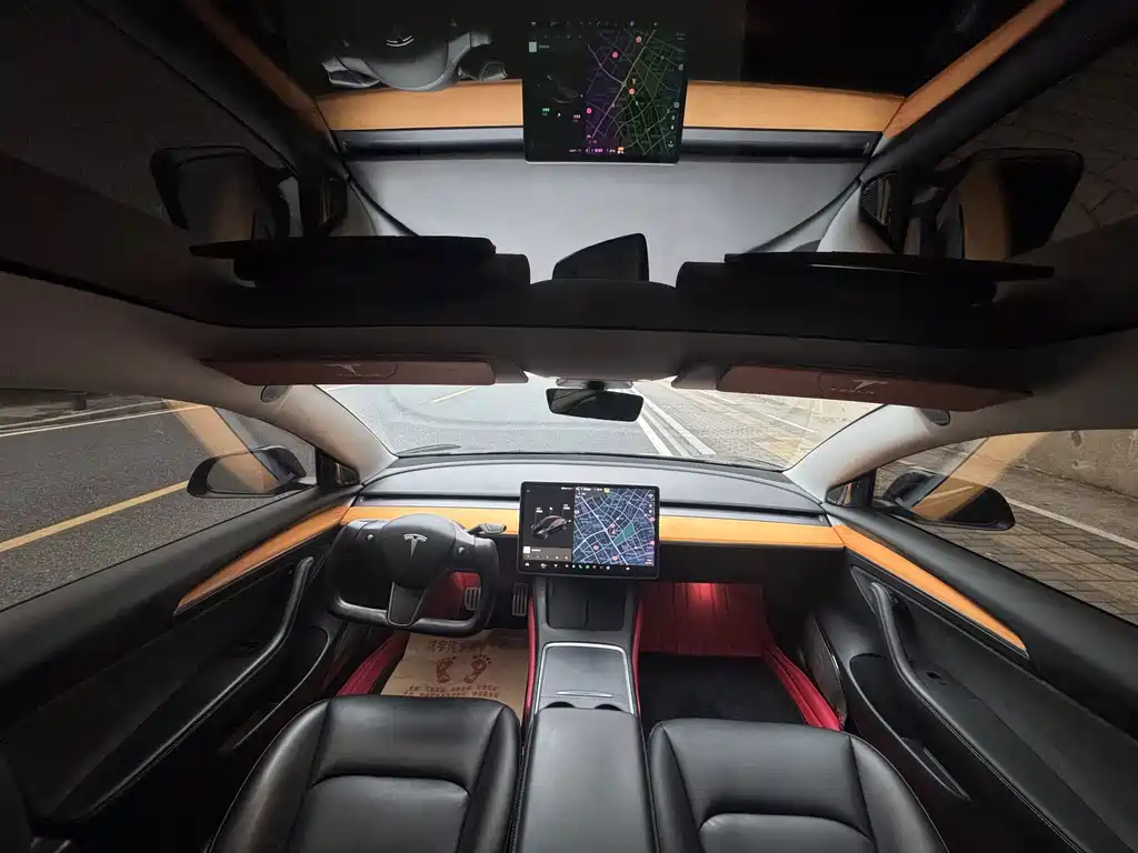 Tesla Model 3 — миниатюра 10