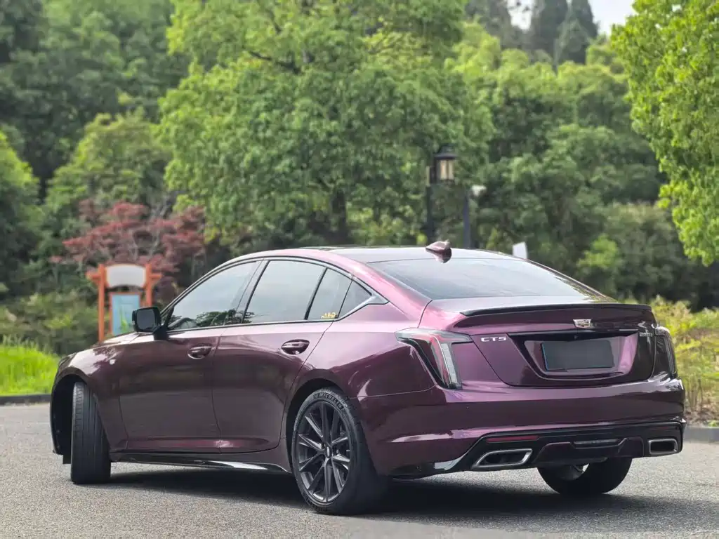 Cadillac CT5 2023 28T