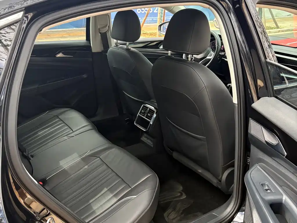 Volkswagen Passat — миниатюра 9