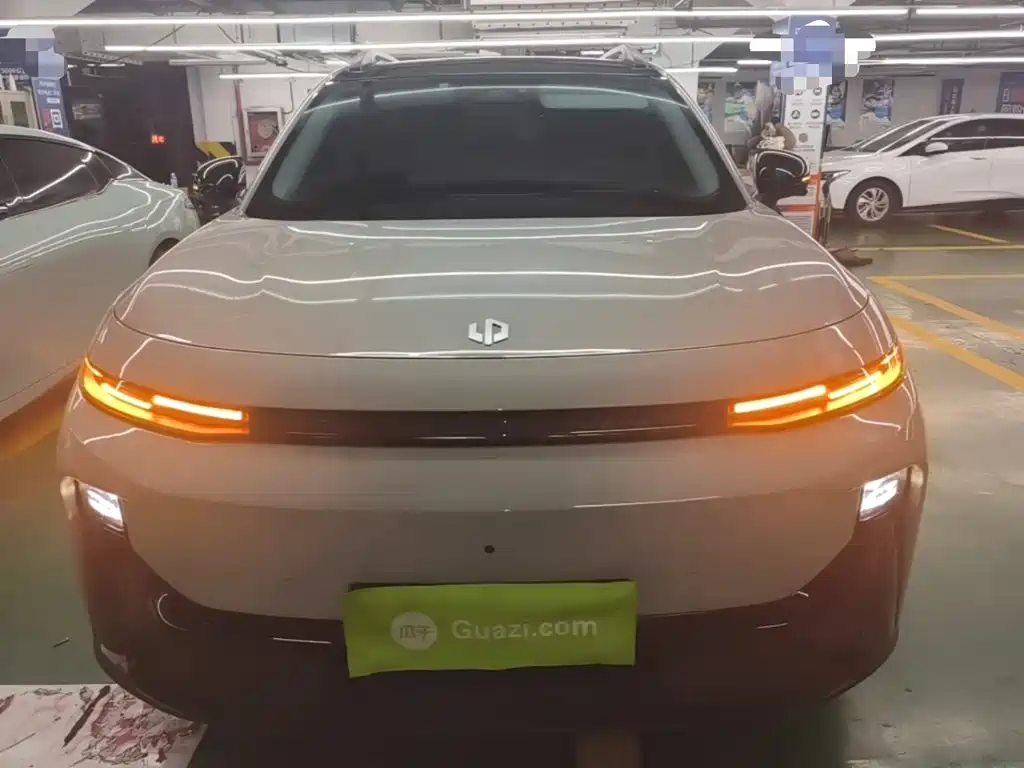 Leapmotor Leapmotor B10 — миниатюра 3