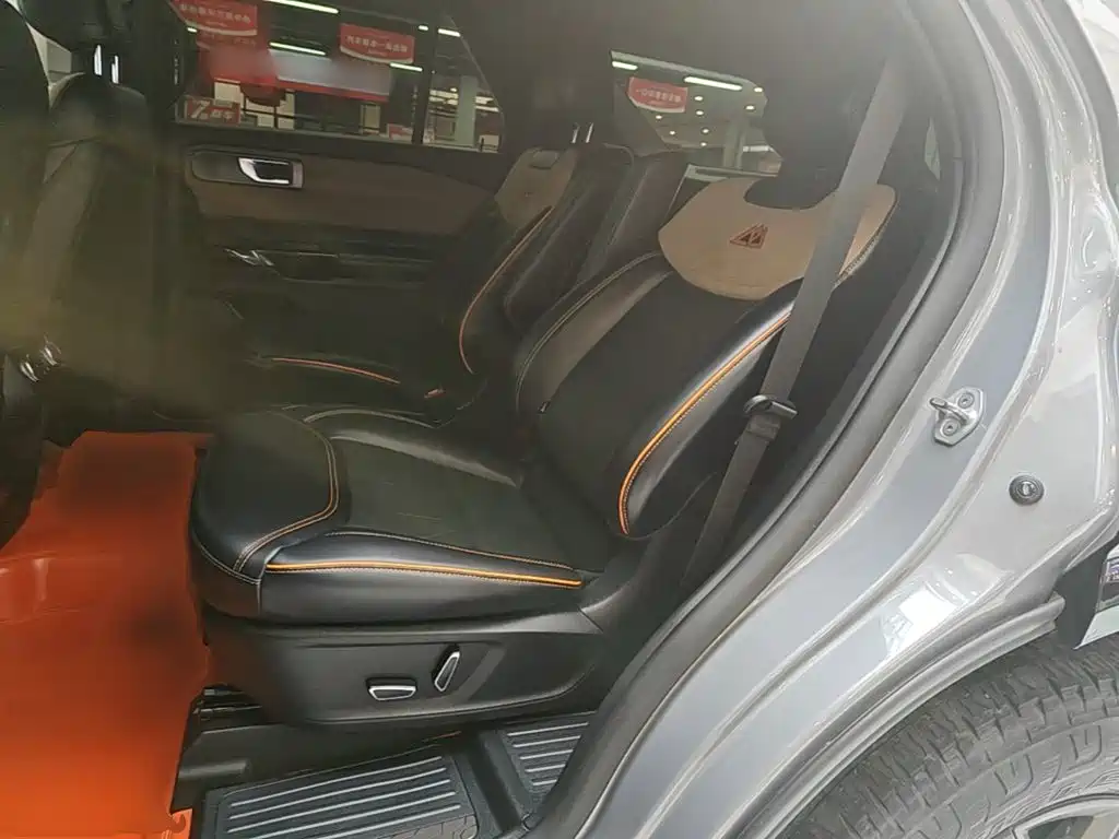Ford Explorer — миниатюра 17