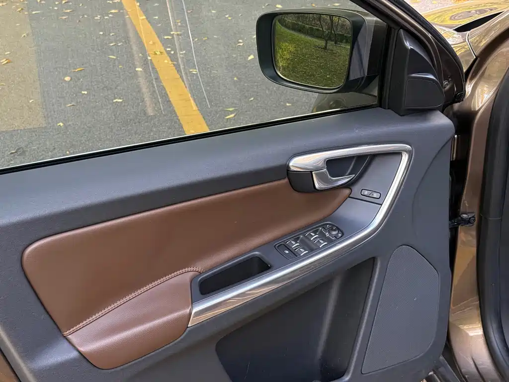 Volvo XC60 — миниатюра 14