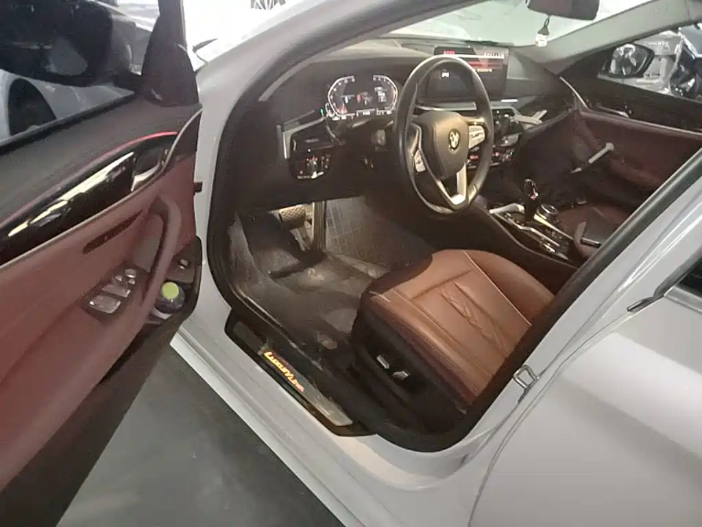 BMW 5 Series — миниатюра 16