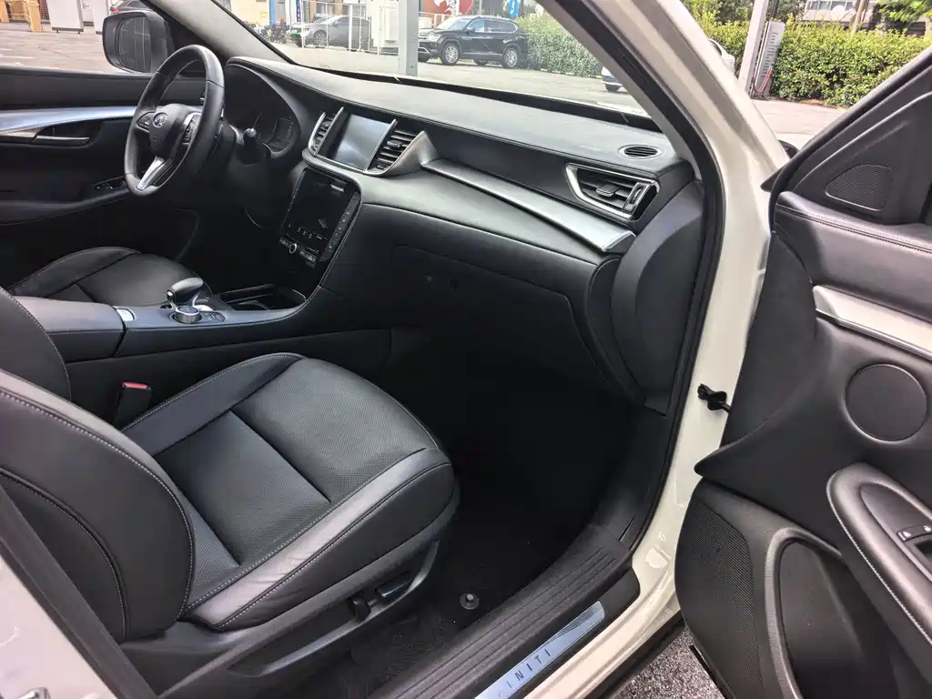 Infiniti QX50 — миниатюра 7