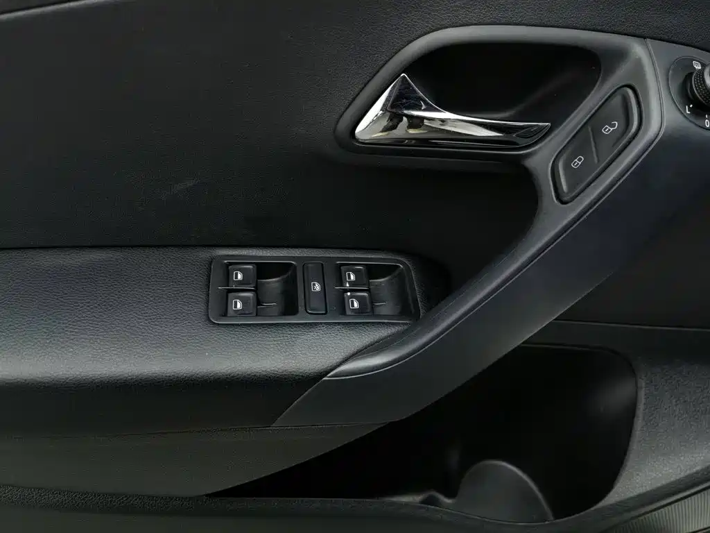 Volkswagen Polo — миниатюра 9