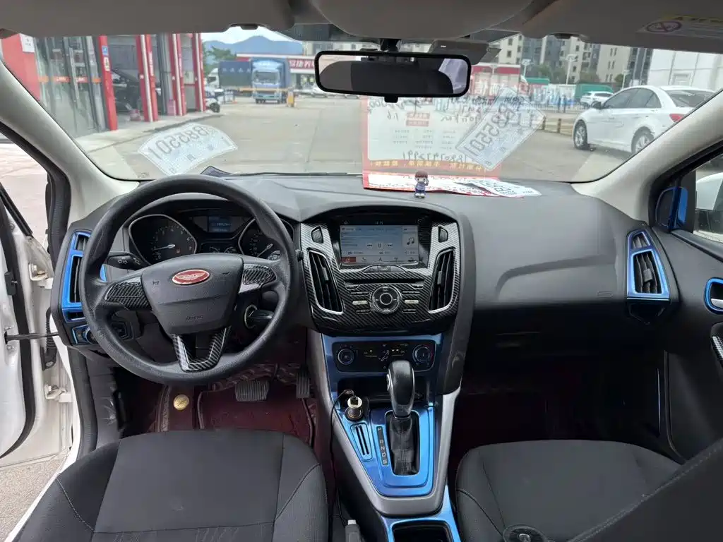 Ford Focus — миниатюра 8