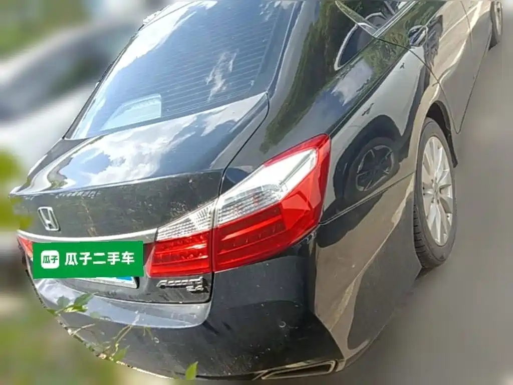 Honda Accord — миниатюра 8