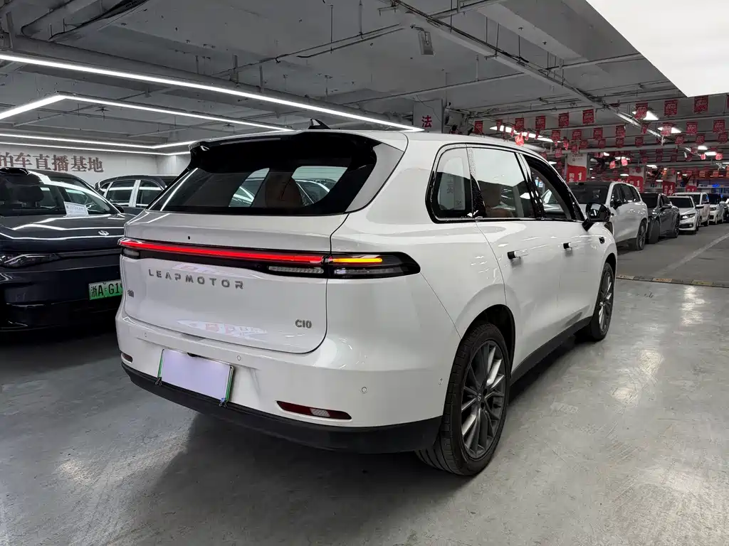 Leapmotor Leapmotor C10 — миниатюра 10