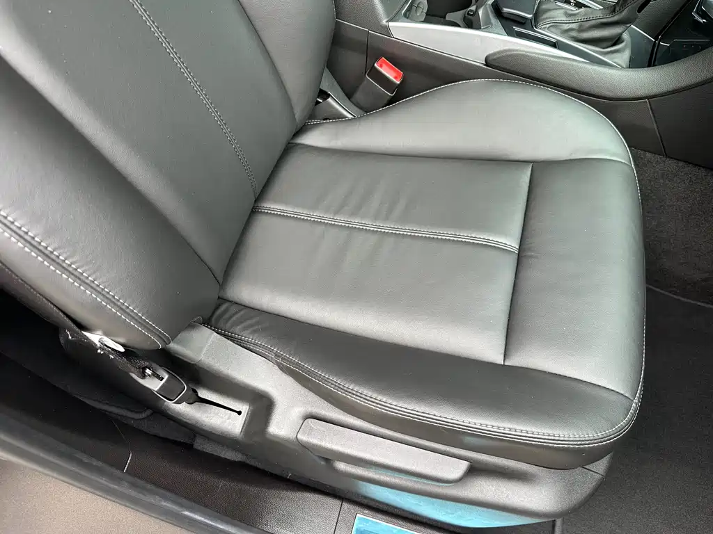 Cadillac SRX — миниатюра 36