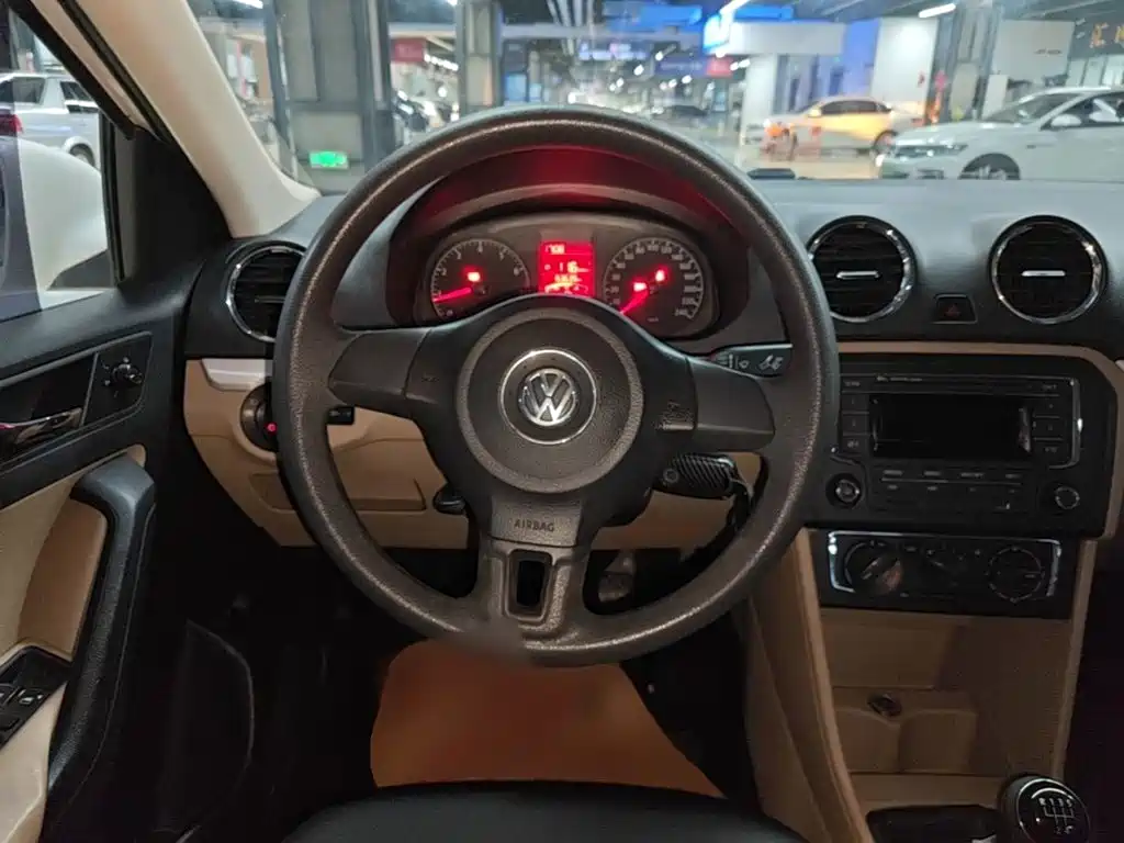 Volkswagen Jetta — миниатюра 11