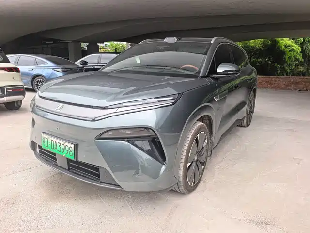 2025 BYD Tang