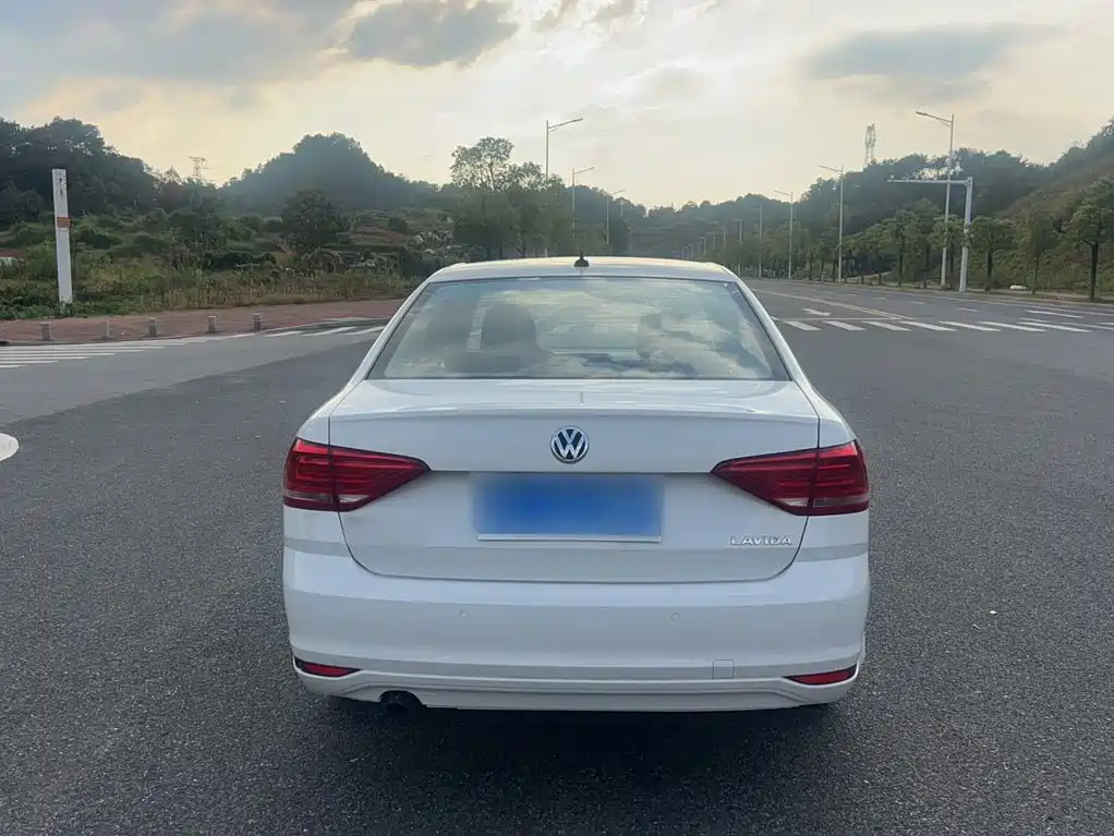 Volkswagen Lavida — миниатюра 23